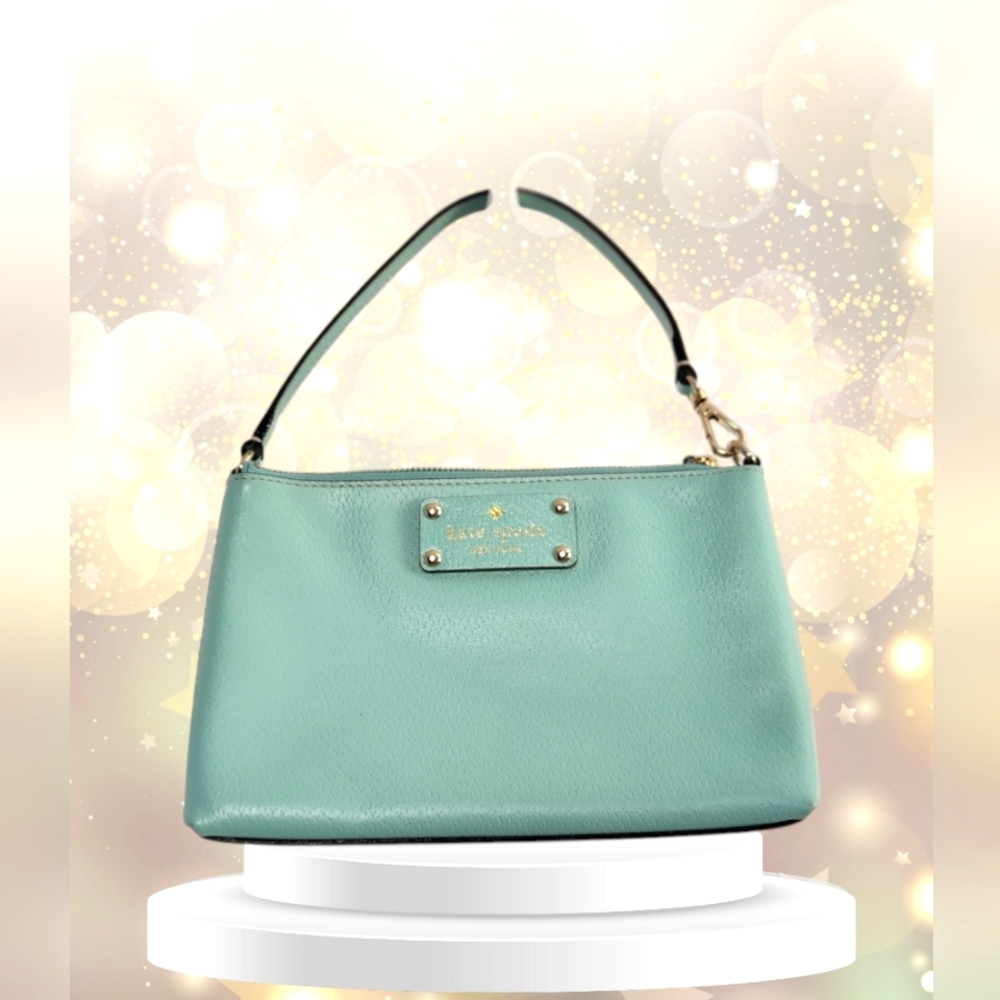 NWOT Kate Spade Leather Wristlet. 8"×5".